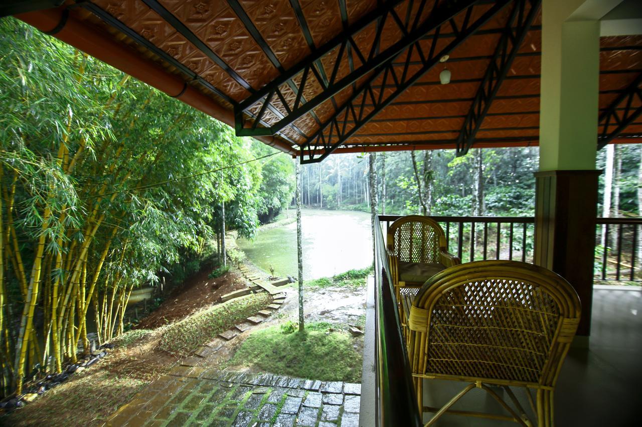 Bamboo Creek Resort Vaduvanchal Kültér fotó